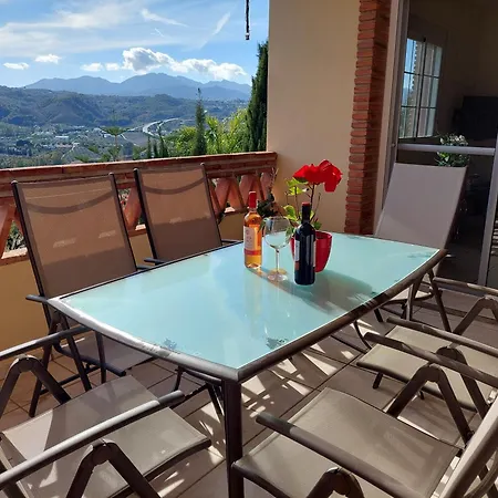 Casa Sunflower Villa *