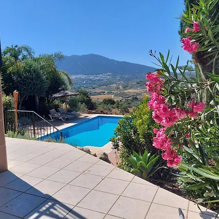 Casa Sunflower Villa *